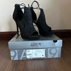 Apt. 9 Juliana Heels Size 9